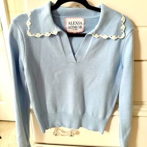 Like New, super soft Alexia Admor sweater
